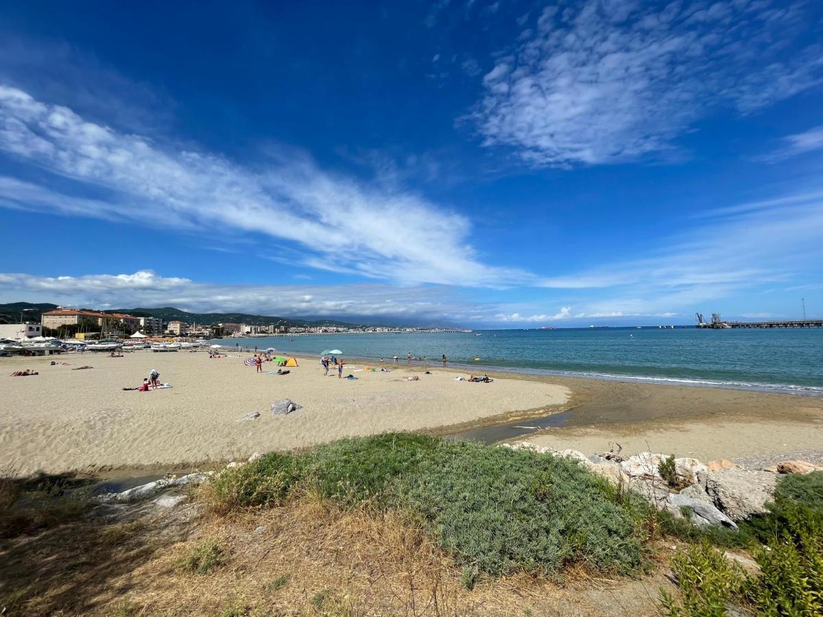 Summer Vado Ligure Exterior photo